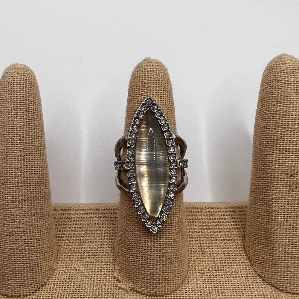Meridian Navette Ring